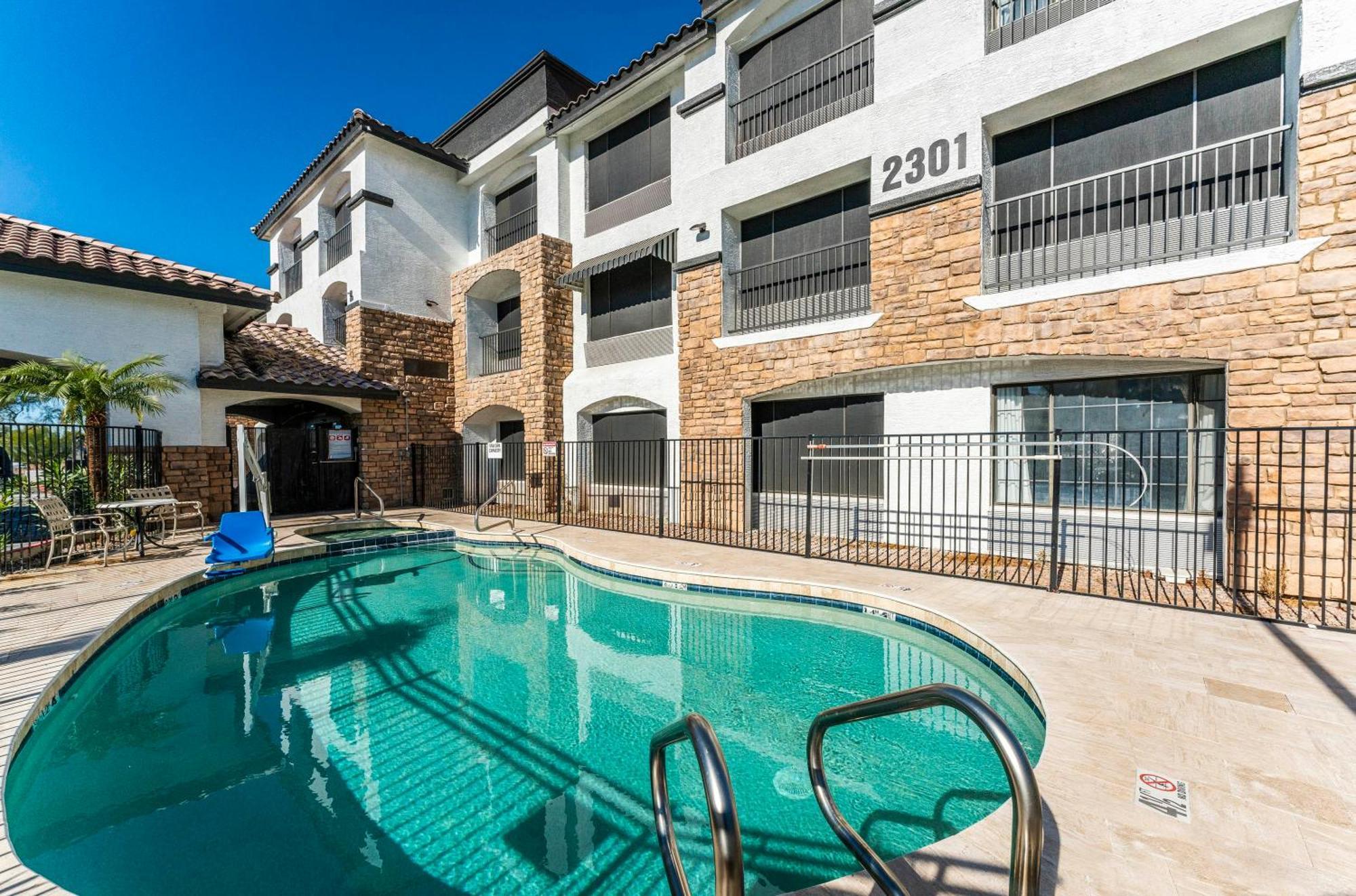 Tempe Promo Studio Apartment Екстериор снимка